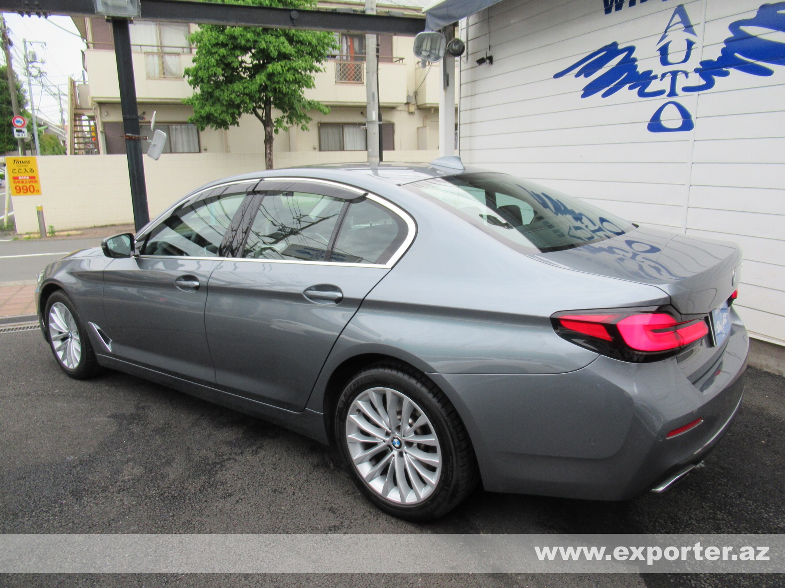 BMW 530i Luxury (photo: 3)