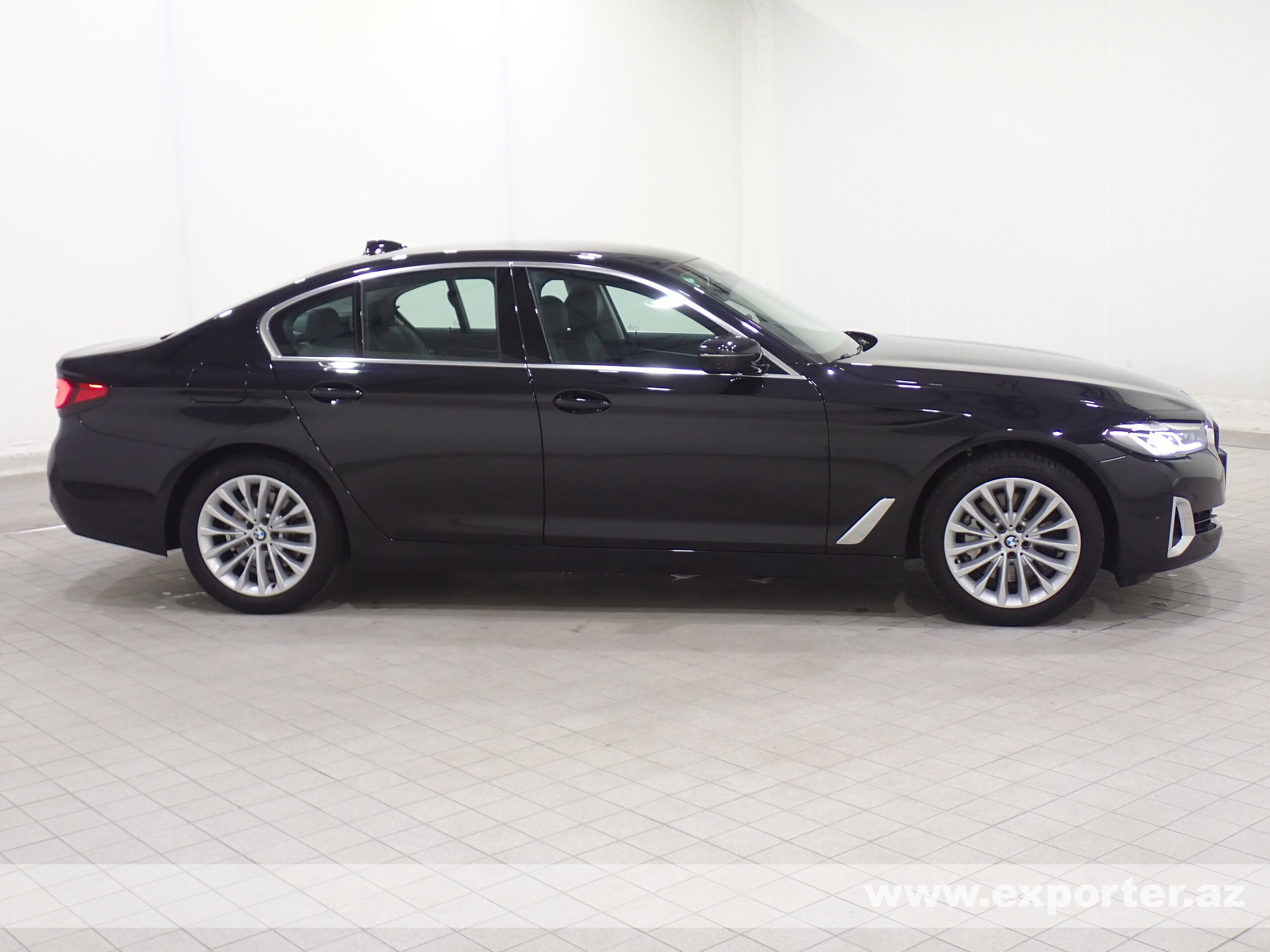 BMW 530i Luxury (photo: 3)