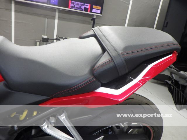 Honda CBR650R (photo: 7)