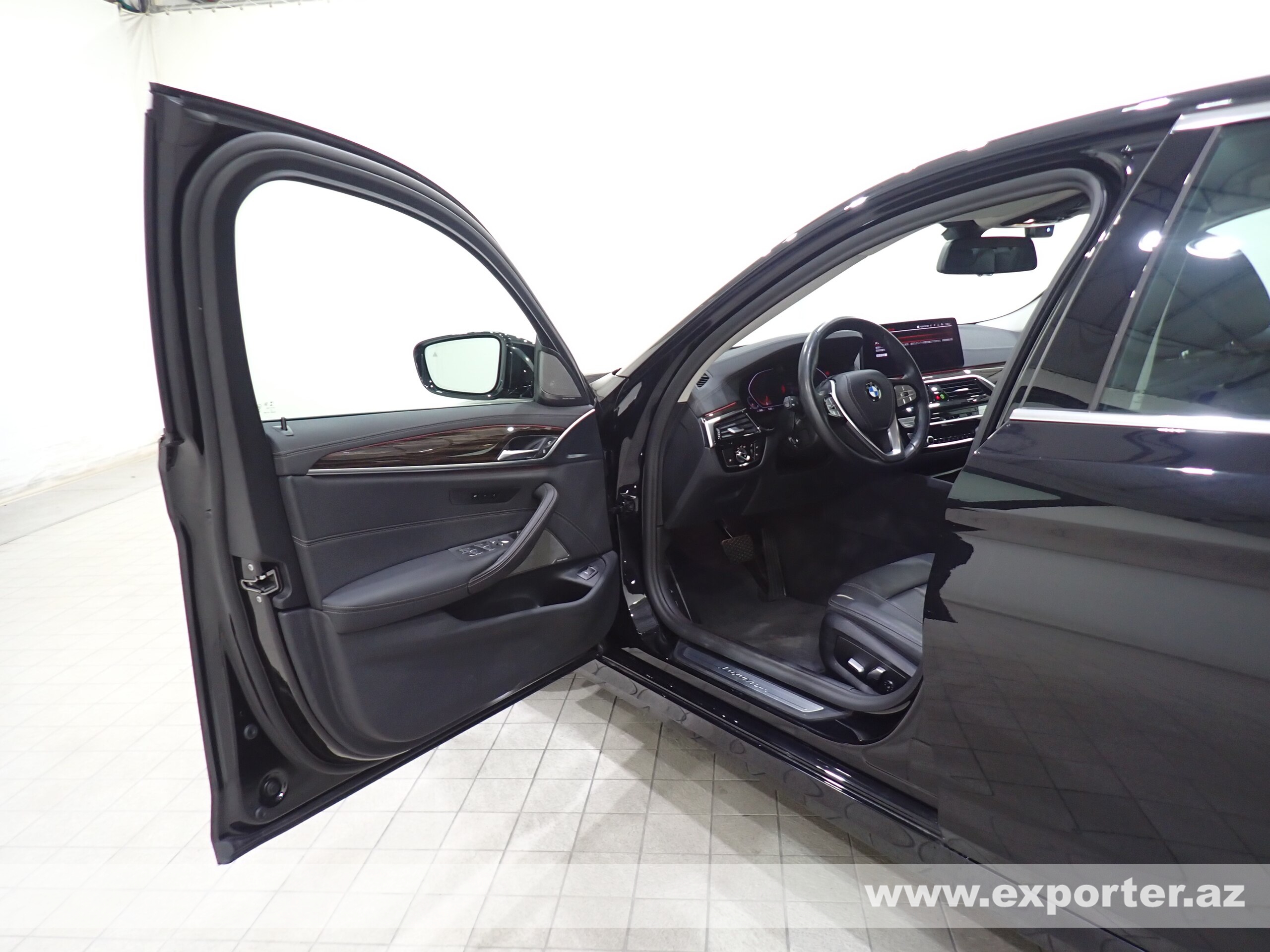 BMW 530i Luxury (photo: 14)