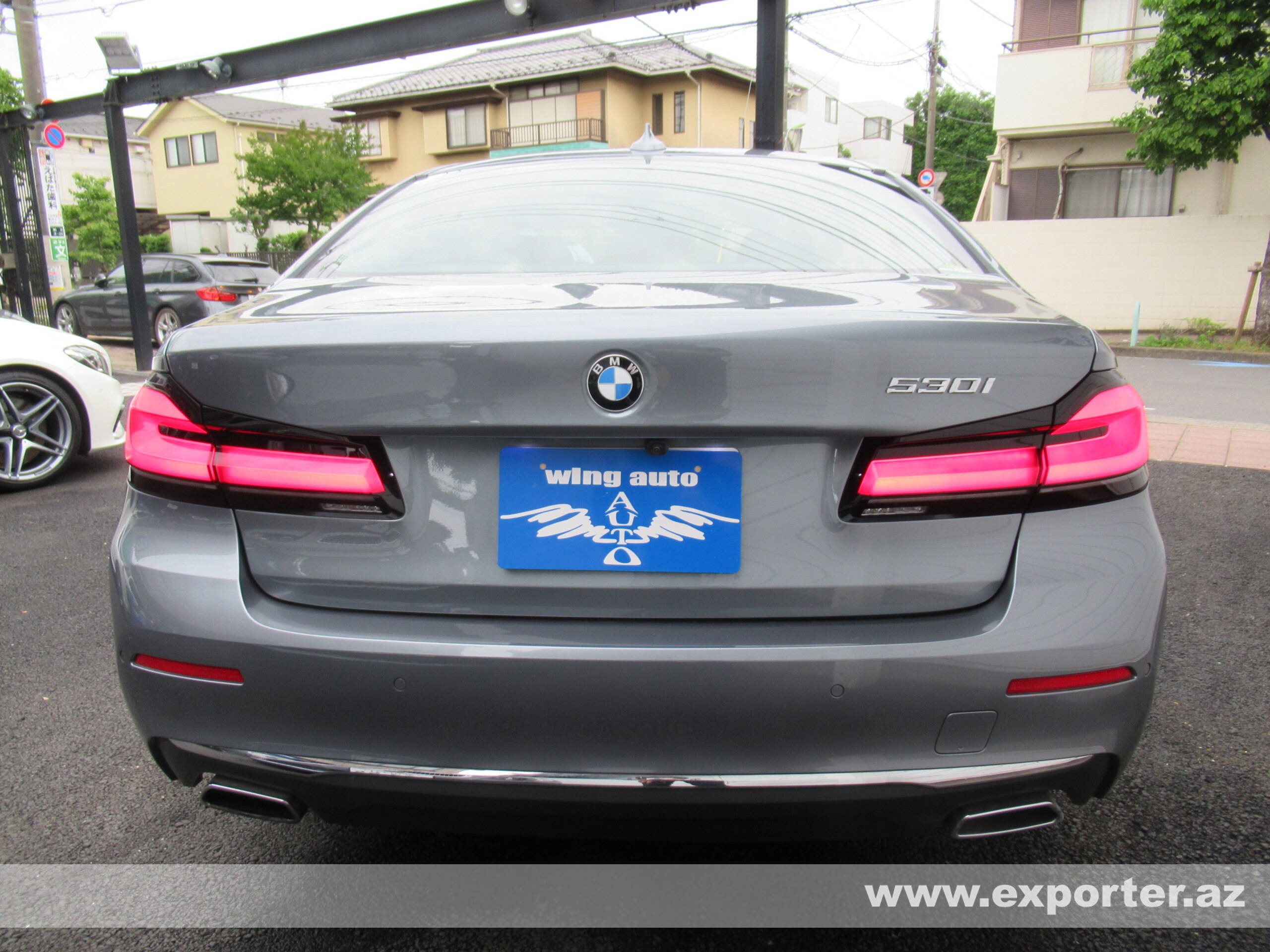 BMW 530i Luxury (photo: 2)
