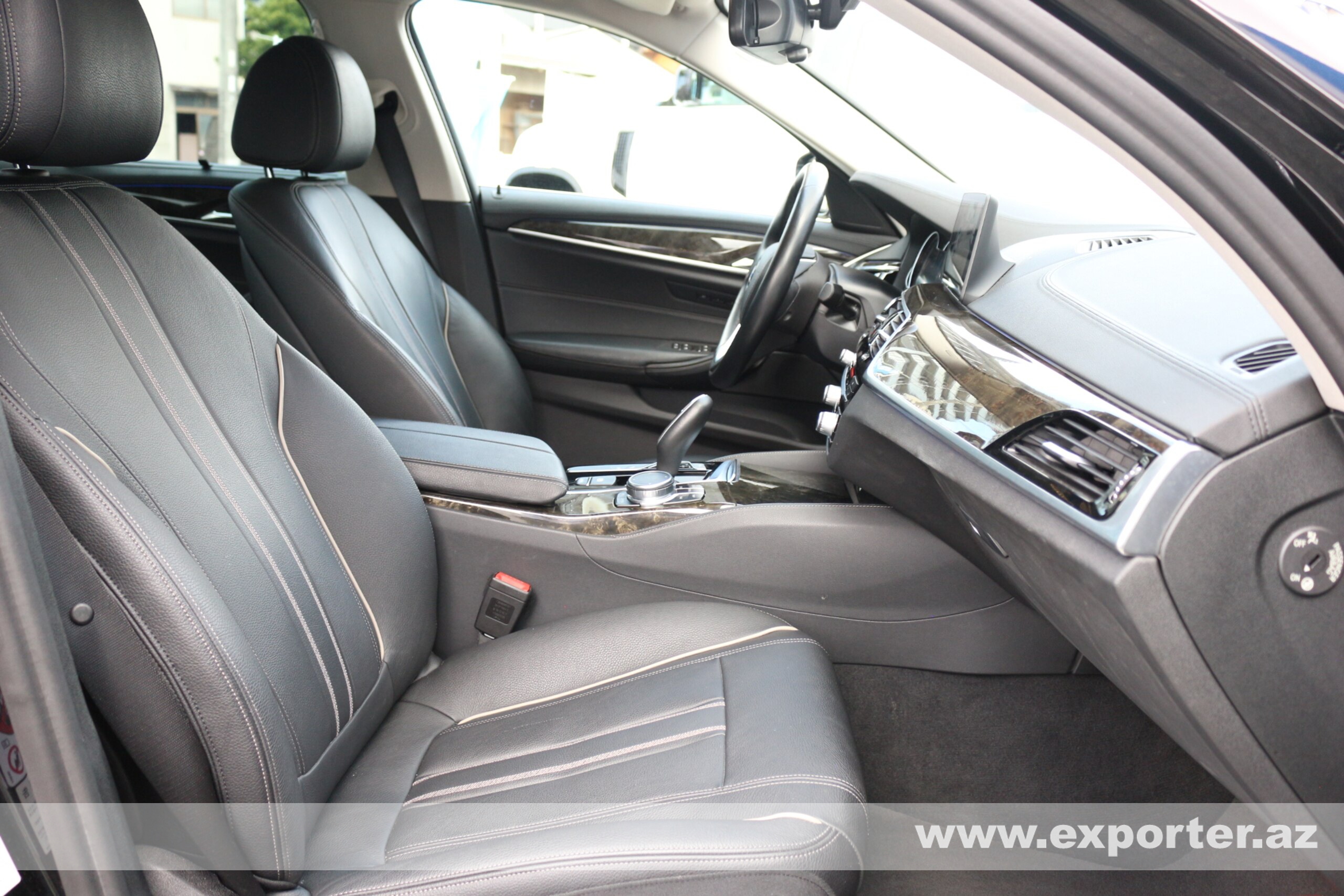 BMW 530i Luxury (photo: 15)