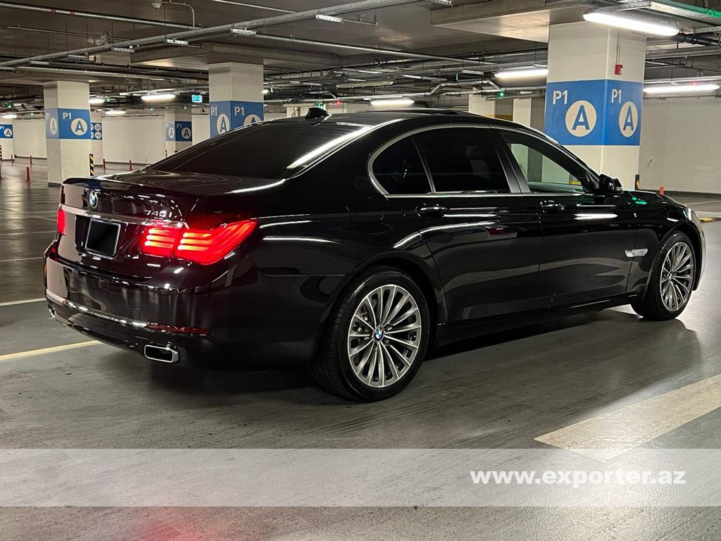 BMW 740i (photo: 4)