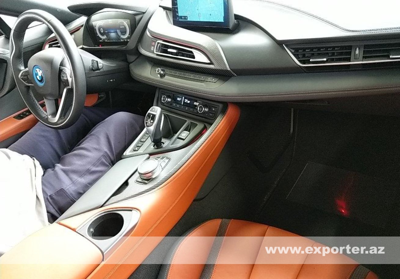 BMW I8 (photo: 4)