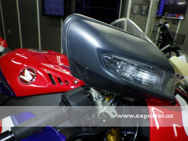 Honda CBR1000RR-R Fireblade SP (photo: 9)