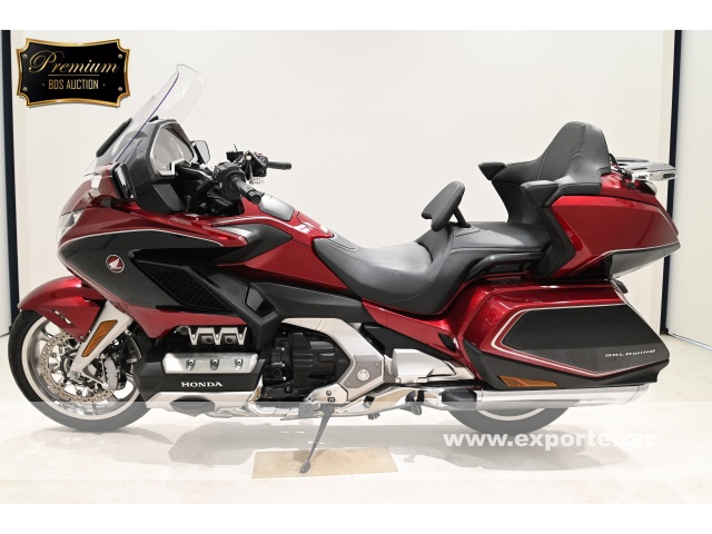 Honda GL1800 Gold Wing Tour (photo: 1)