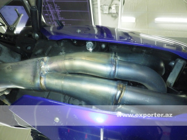 Yamaha YZF-R1 (photo: 22)